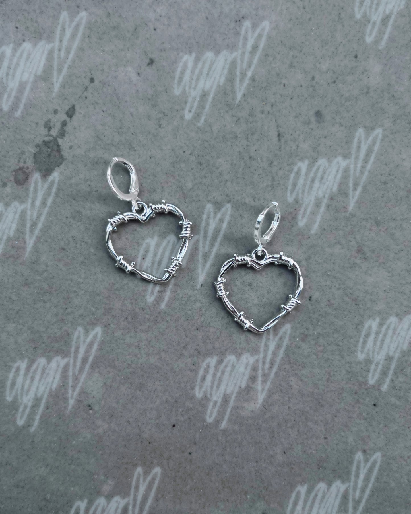 hearts / wires earrings