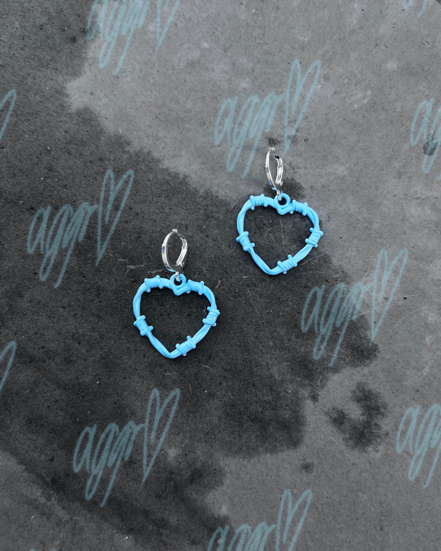 hearts / wires earrings