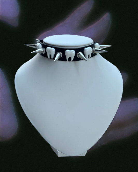 spiked teeth studded choker