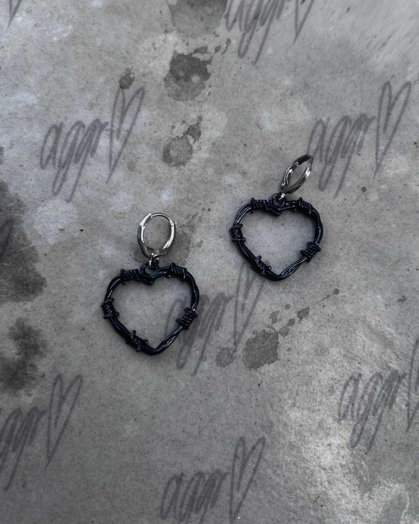 hearts / wires earrings