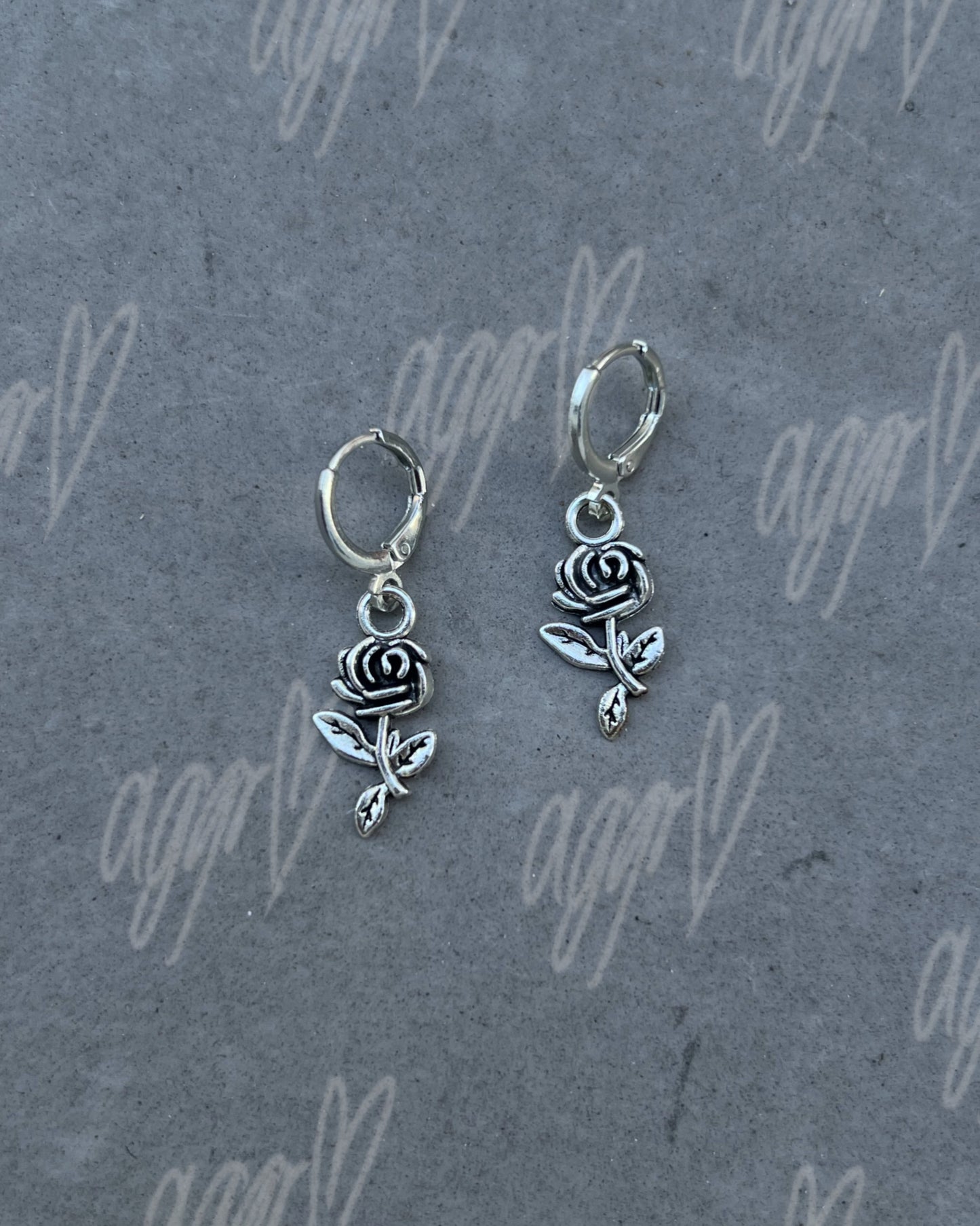 mini thorns drop earrings